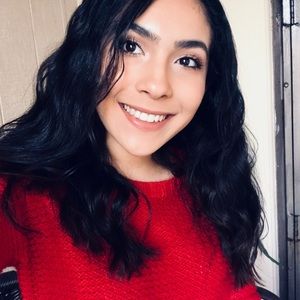 Meet your Posher, Daniella